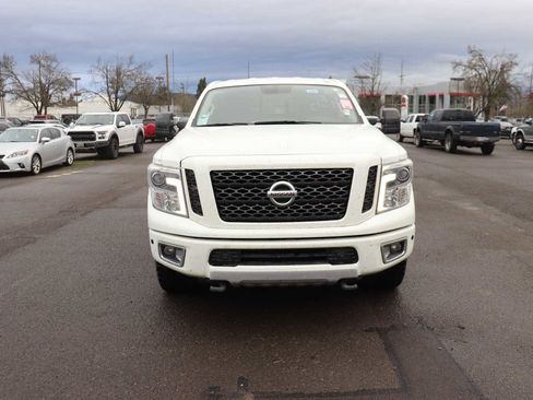 Used 2017 Nissan Titan PRO-4X image 2