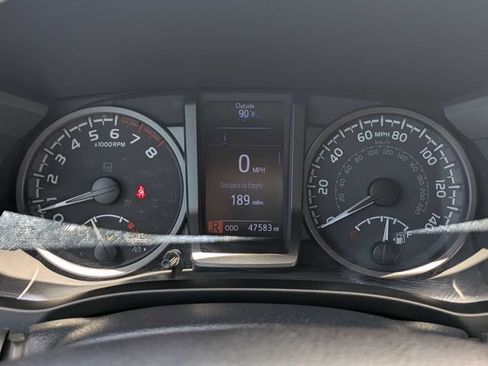 Used 2021 Toyota Tacoma TRD Sport AWD/4WD image 26