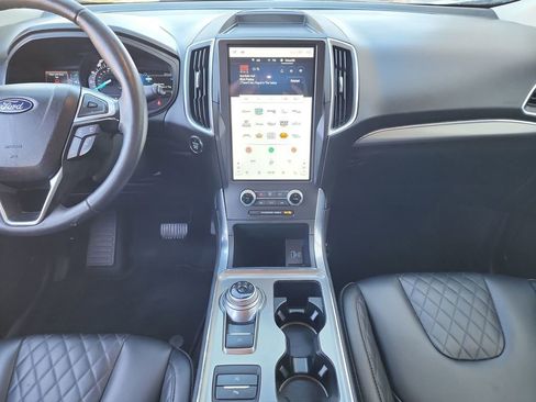 Used 2024 Ford Edge Titanium image 26