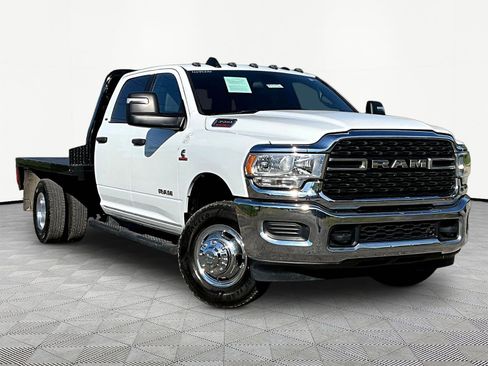 Used 2024 RAM 3500 SLT w/ Quick Order Package 2YG SLT AWD/4WD image 3