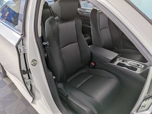 Used 2019 Honda Accord Hybrid image 27