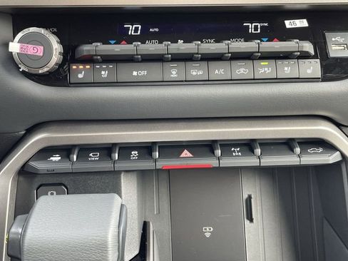 New 2026 Toyota Tundra Limited AWD/4WD image 19