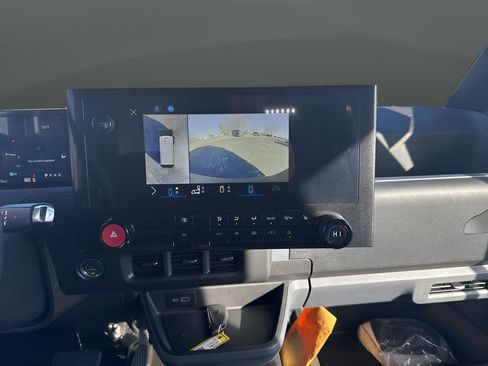 Used 2024 Chevrolet Brightdrop 400 w/ Commercial Equipment Package image 35