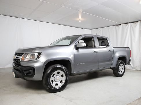 Used 2022 Chevrolet Colorado W/T AWD/4WD image 21