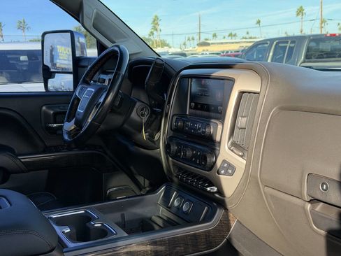Used 2015 GMC Sierra 3500 Denali w/ Duramax Plus Package image 36