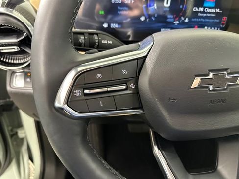 Used 2025 Chevrolet Equinox ACTIV w/ Safety and Technology Package image 15