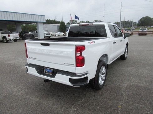 New 2025 Chevrolet Silverado 1500 Custom image 5