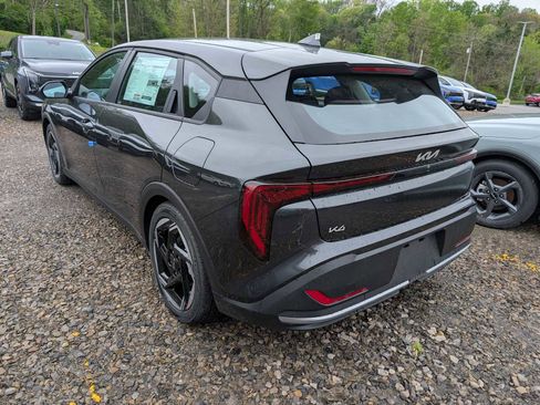 New 2026 Kia K4 EX FWD image 9