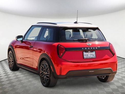 Used 2026 MINI Cooper 2-Door Hardtop FWD image 11