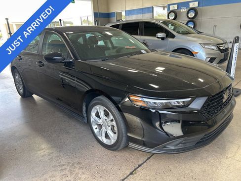 Used 2023 Honda Accord LX image 2