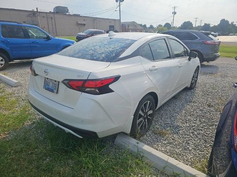 Used 2020 Nissan Versa SV FWD image 7