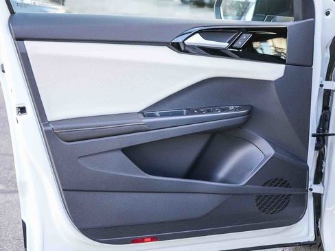 New 2026 Volkswagen Taos S image 24