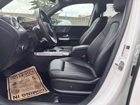 Used 2025 Mercedes-Benz GLB 250 4MATIC image 28
