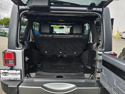 Used 2013 Jeep Wrangler Unlimited Sport AWD/4WD image 4