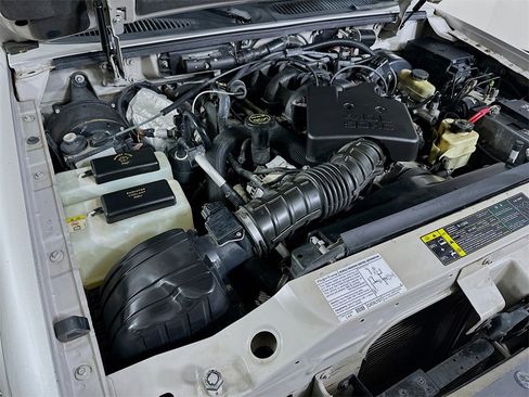 Used 2004 Ford Explorer Sport Trac image 25