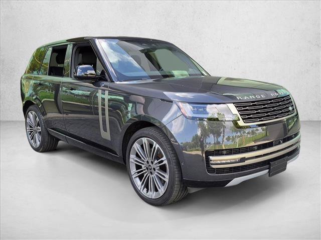 Used 2025 Land Rover Range Rover SE AWD/4WD image 3