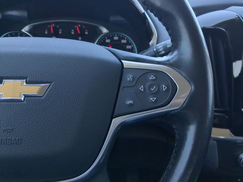 Used 2021 Chevrolet Traverse LT image 30