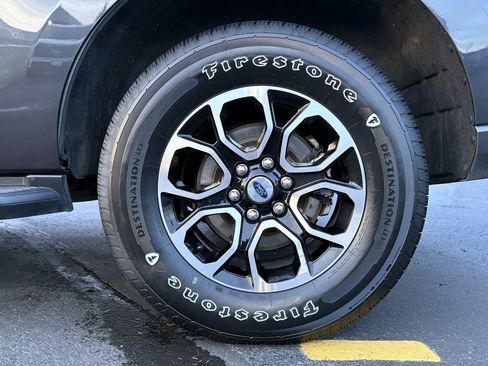 Certified 2024 Ford Expedition XLT image 13