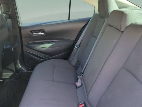 Used 2021 Toyota Corolla LE FWD image 18