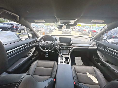 Used 2019 Honda Accord Sport image 17