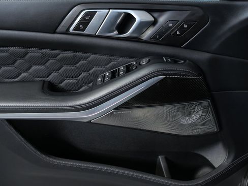 Used 2023 BMW X5 M w/ Competition Package image 6