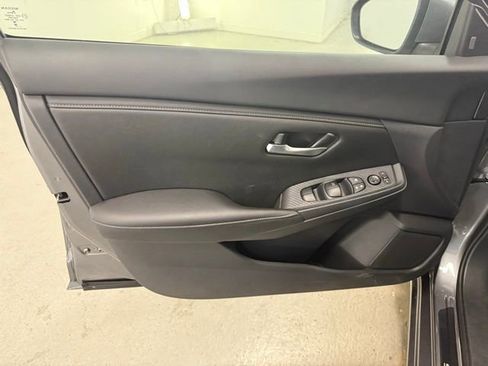 New 2025 Nissan Sentra SV w/ Trunk Package image 10