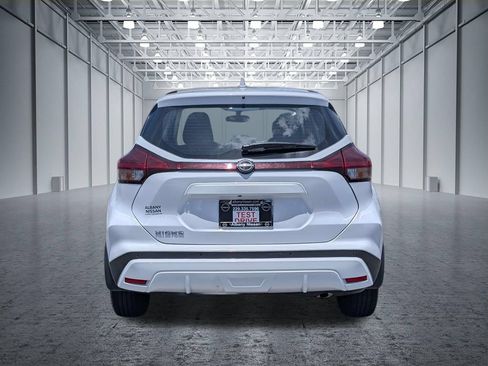 Used 2024 Nissan Kicks S FWD image 11