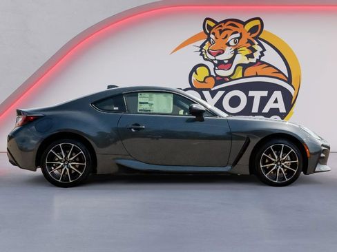 New 2026 Toyota GR86 RWD image 4