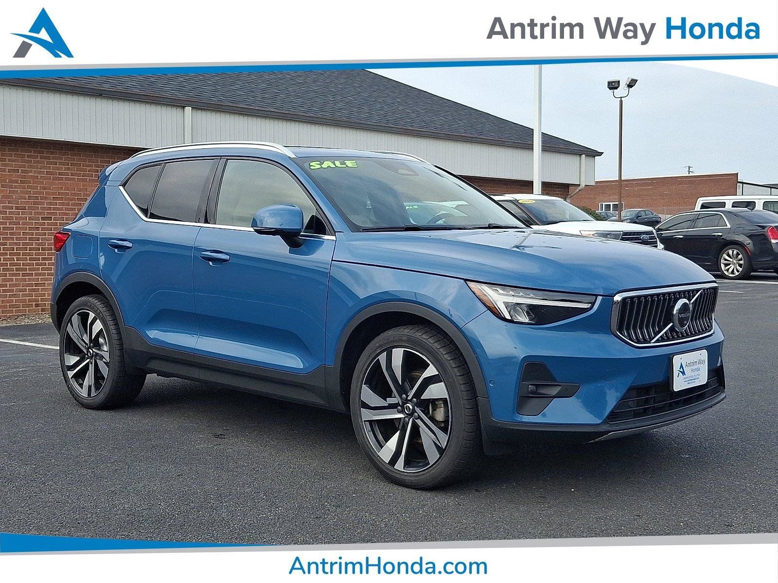 Used 2023 Volvo XC40 B5 Ultimate w/ Protection Package Premier AWD/4WD image 1