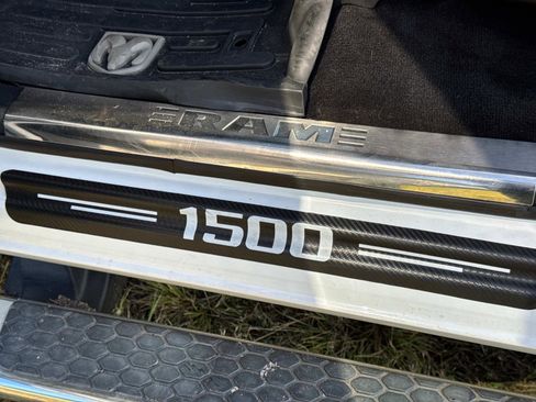 Used 2018 RAM 1500 Limited image 21