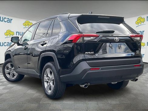 Used 2025 Toyota RAV4 XLE image 4