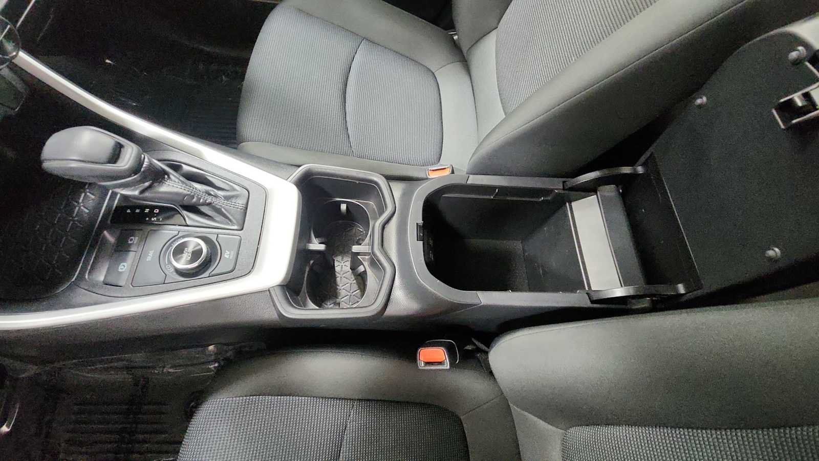 Certified 2024 Toyota RAV4 LE AWD/4WD image 23