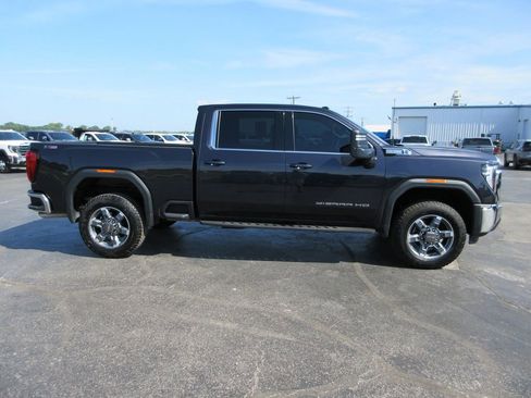 Certified 2025 GMC Sierra 2500 SLE w/ SLE Value Package; AWD/4WD image 4