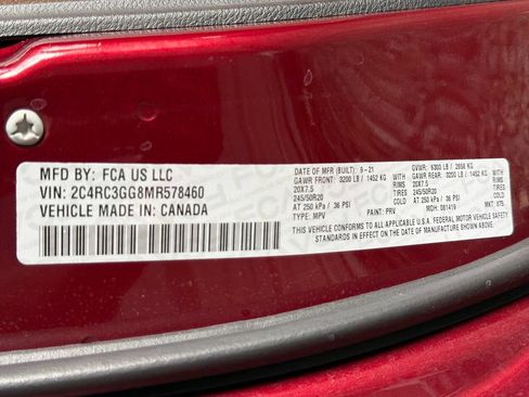 Used 2021 Chrysler Pacifica Limited w/ Uconnect Theater Family Group AWD/4WD image 43
