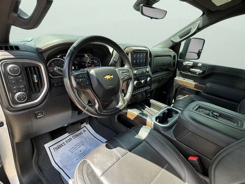 Used 2022 Chevrolet Silverado 2500 High Country w/ LPO, Dark Essentials Package AWD/4WD image 18