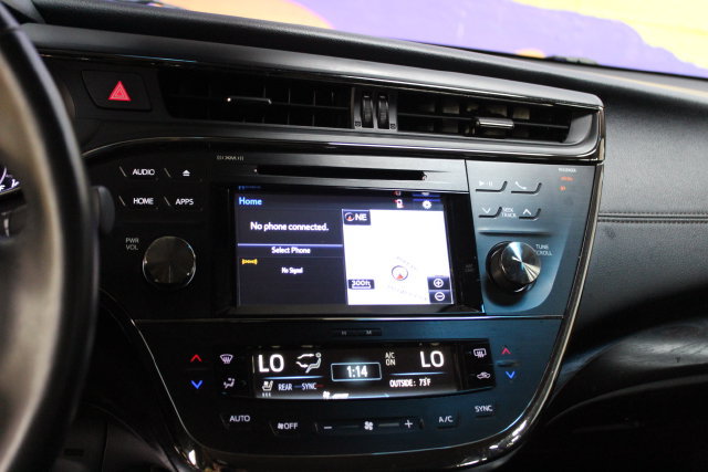 Used 2016 Toyota Avalon Limited FWD image 19