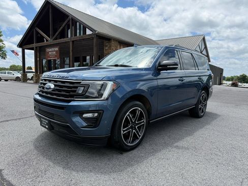 Used 2019 Ford Expedition Limited w/ Equipment Group 303A RWD image 2