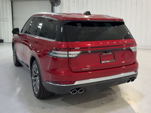 New 2026 Lincoln Aviator 2WD image 8