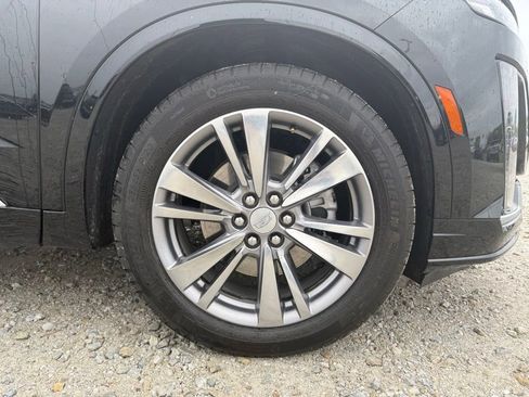 Certified 2024 Cadillac XT6 Premium Luxury AWD/4WD image 15