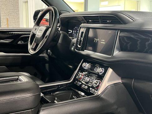 Certified 2024 GMC Yukon XL Denali w/ Max Trailering Package AWD/4WD image 9