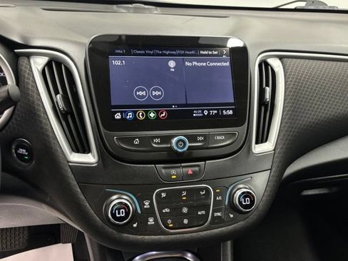 Used 2024 Chevrolet Malibu LT FWD image 21