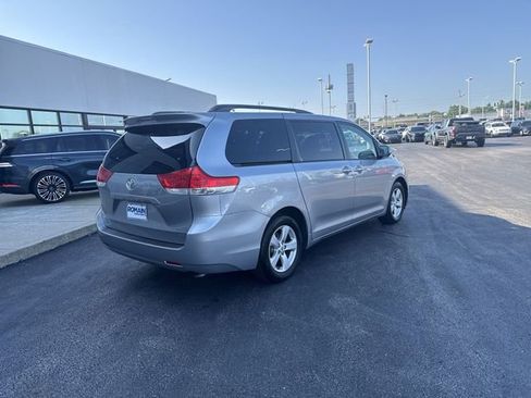 Used 2012 Toyota Sienna LE FWD image 5