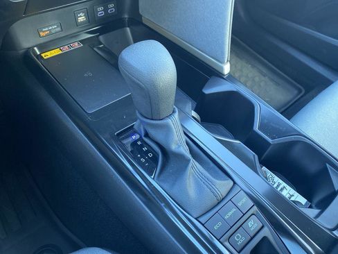 Used 2025 Toyota Camry LE image 19