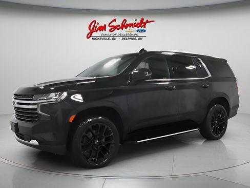 Used 2023 Chevrolet Tahoe LT w/ Luxury Package AWD/4WD image 2