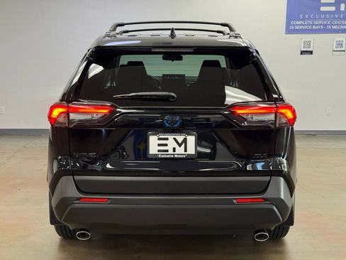 Used 2019 Toyota RAV4 XLE w/ Convenience Package image 7