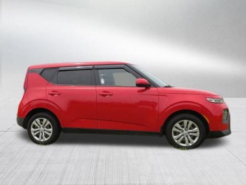 Used 2021 Kia Soul LX FWD image 2