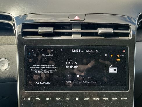 Used 2024 Hyundai Tucson Limited image 21