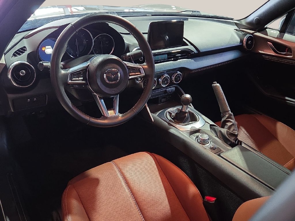 Used 2023 MAZDA MX-5 Miata Grand Touring w/ Weather Package RWD image 16