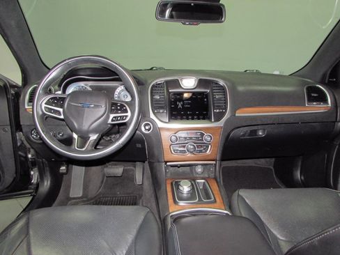 Used 2018 Chrysler 300 C w/ Sun, Sound & Nav Package image 21