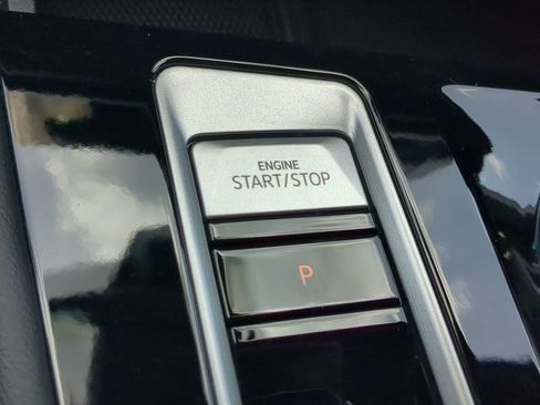 Used 2024 Volkswagen Atlas Cross Sport SE image 15